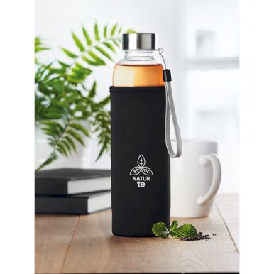 Boca staklena s cjedilom za čaj, 500 ml, neopren navlaka, crna