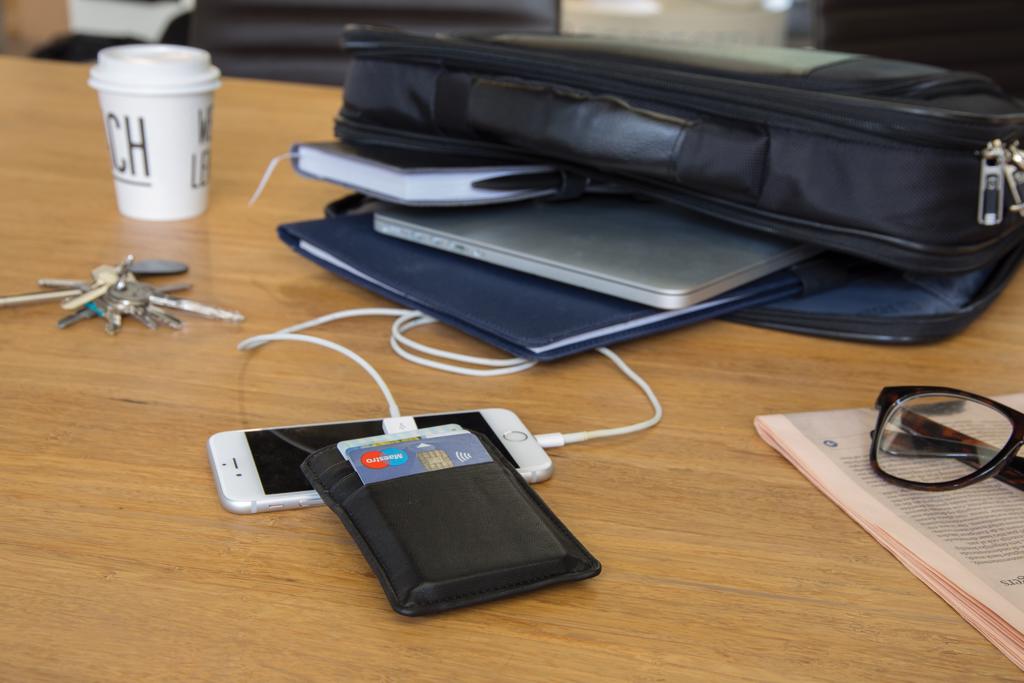 Powerbank, novčanik, Swiss Peak, crni, 2200 mAh, POKLON UZ NARUDŽBU - NIJE NA PRODAJU!