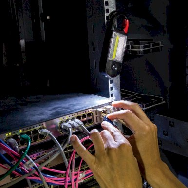 COB svjetlo s magnetom