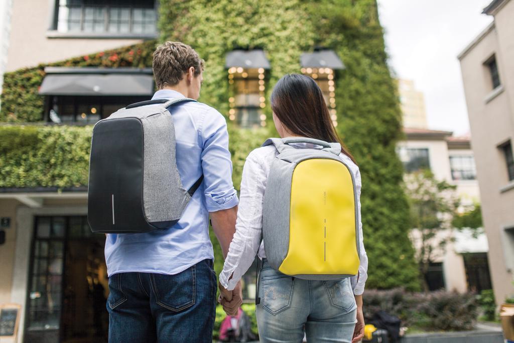 Ruksak Bobby s pretincem za laptop, zaštita protiv krađe, sivi