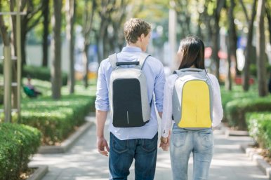 Ruksak Bobby s pretincem za laptop, zaštita protiv krađe, sivi