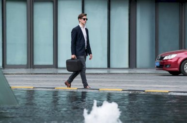 Ruksak Bobby Bizz, s pretincem za laptop , zaštita protiv krađe, crni