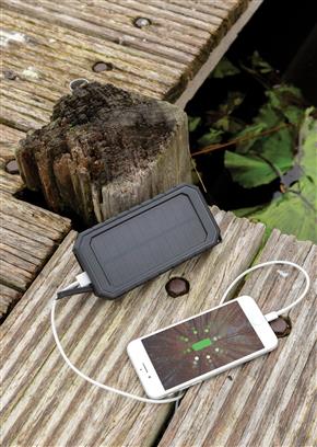Powerbank, solarni, 10W, 10.000mAh, od reciklirane plastike, crni