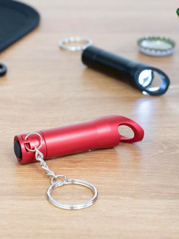 Otvarač boca sa led lampicom,privjesak