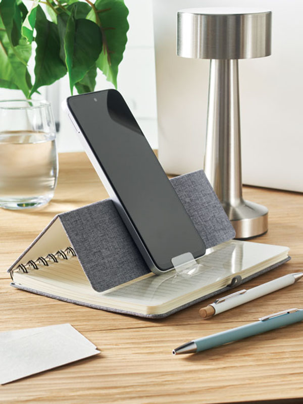 Notebook A5, 160 stranica, sa linijama, i stalak za mobitel